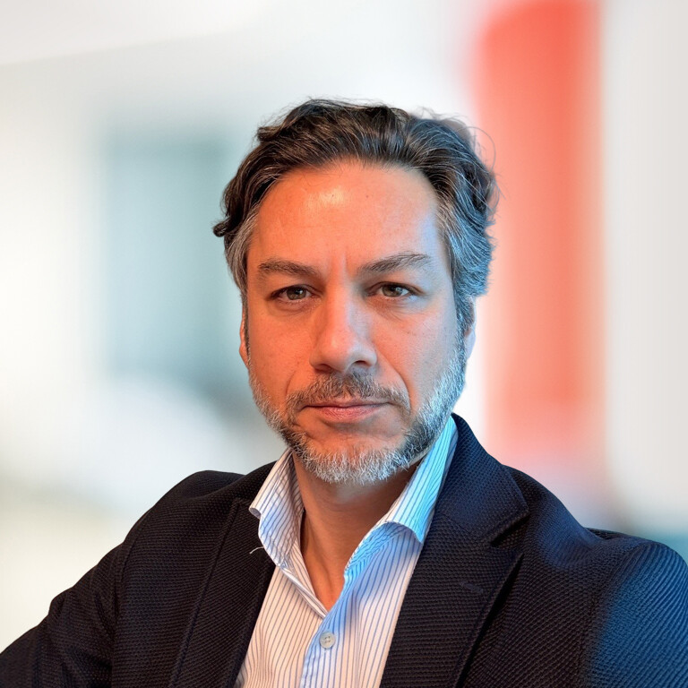 Headshot of Andre Carvalho