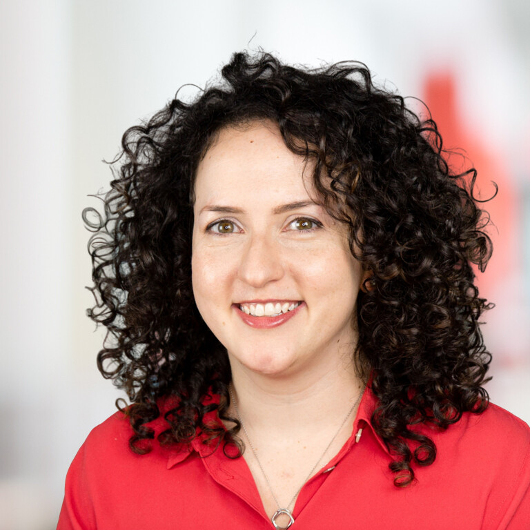 Headshot of Julie Blitzer