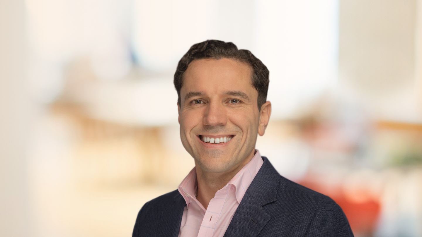 Headshot of Evren Sungur