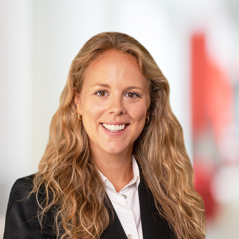 Headshot of Mona Moschko