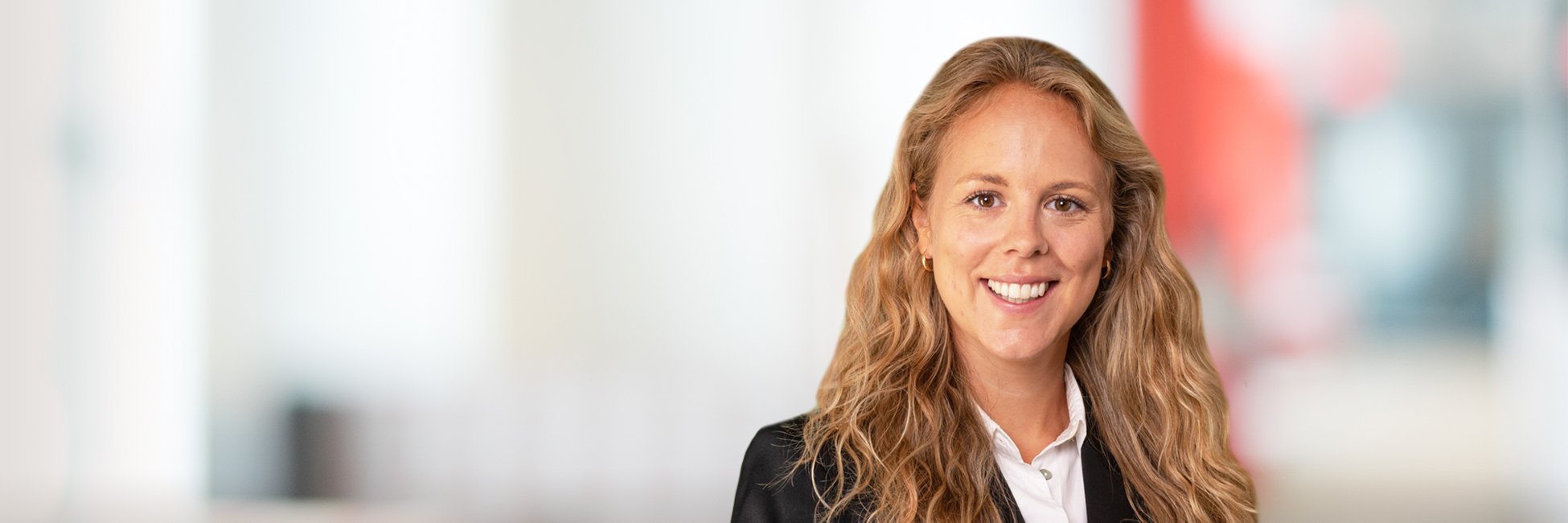 Headshot of Mona Moschko