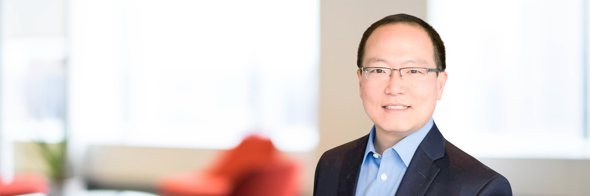 Headshot of Charlie Kim