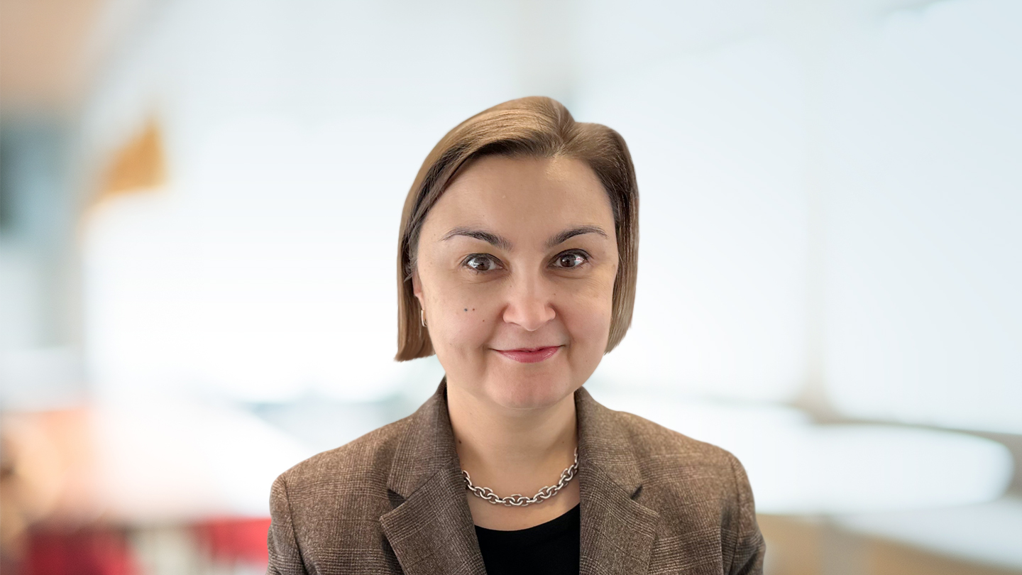 Headshot of Yelena Ageyeva-Furman