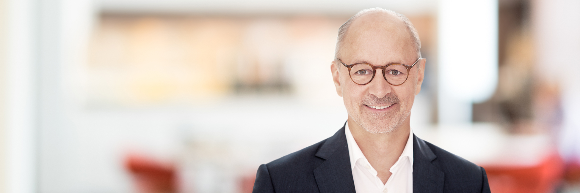 Headshot of Philipp Baecker