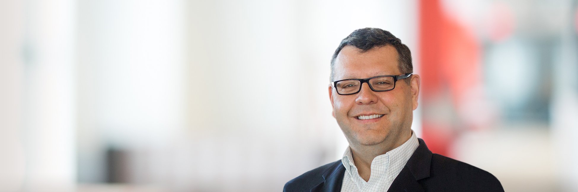 Headshot of Hernan Saenz