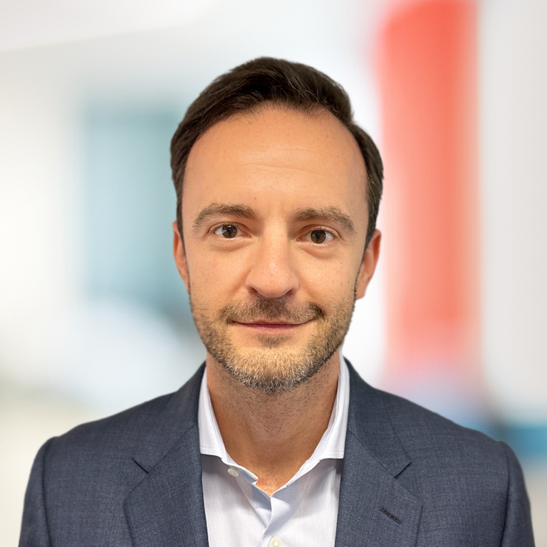 Headshot of Alex Stefan