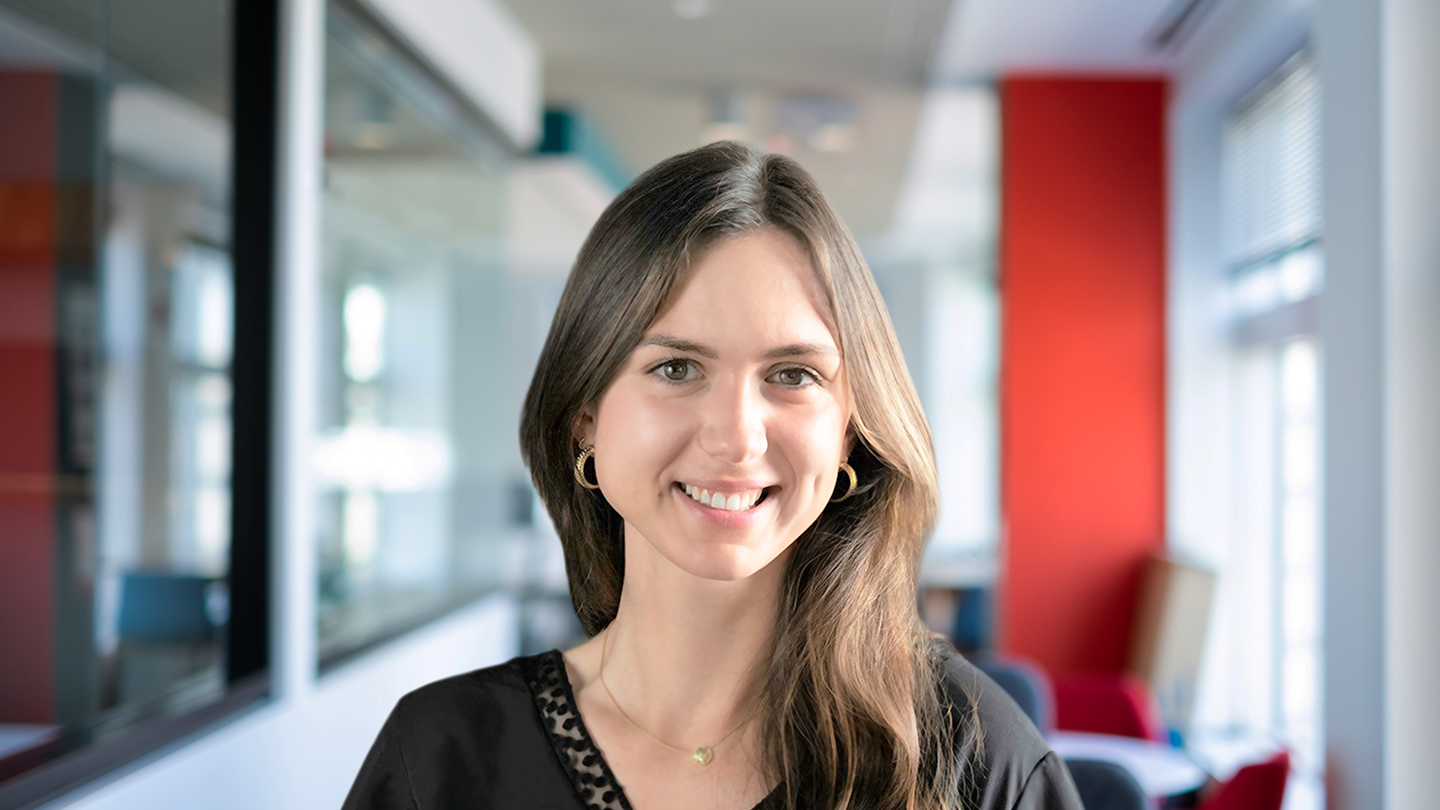 Headshot of Lucie Arnoux