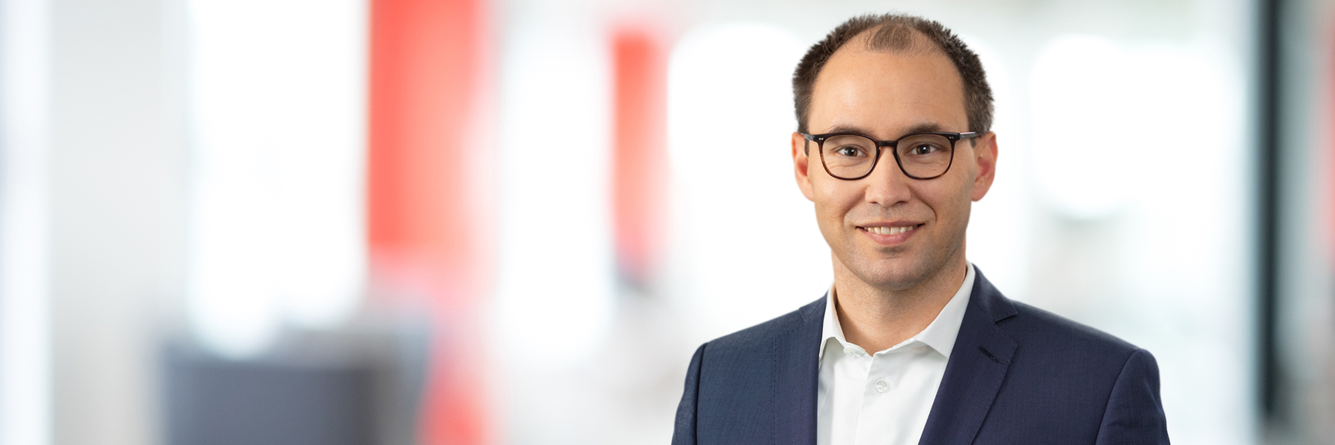 Headshot of Daniel Möllerhenn