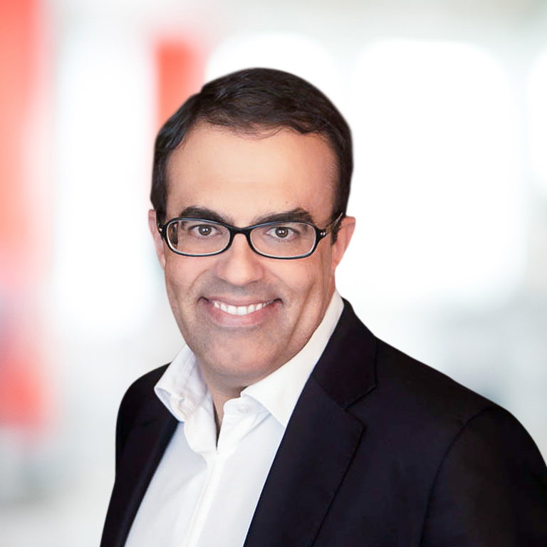 Headshot of António Farinha