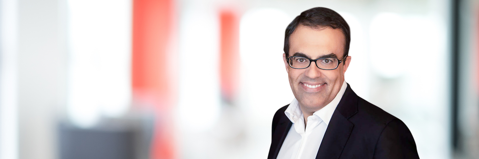 Headshot of António Farinha