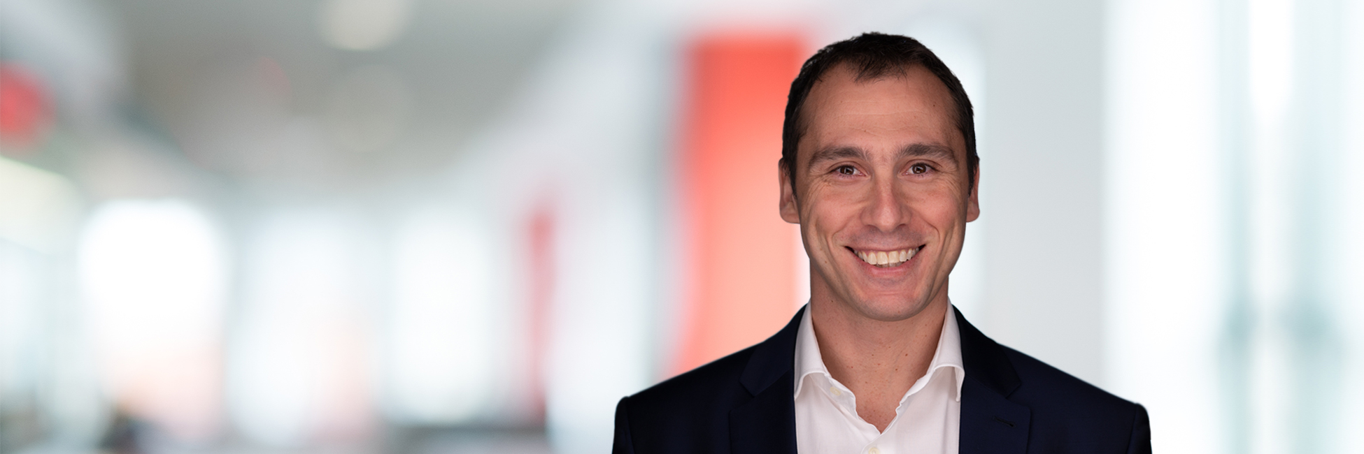 Headshot of Arián Krakov