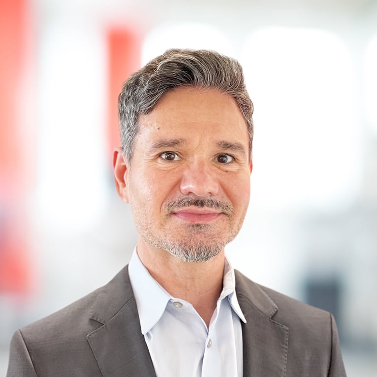 Headshot of Ricardo Correia