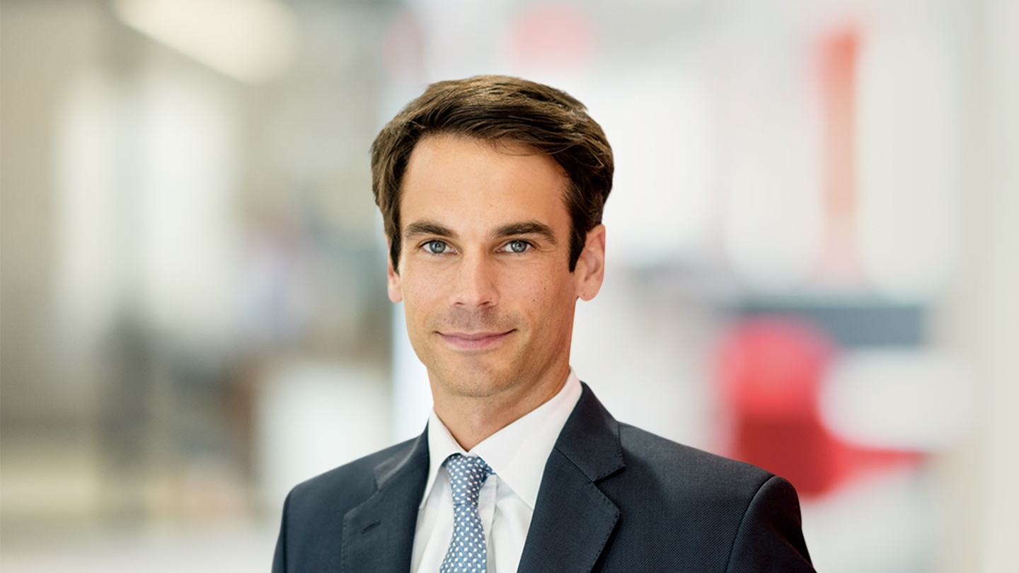 Headshot of Robert Howgego