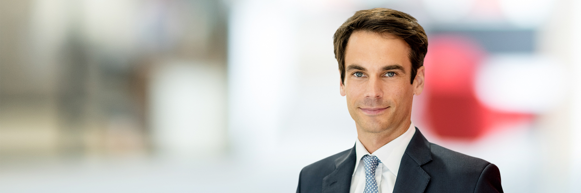 Headshot of Robert Howgego