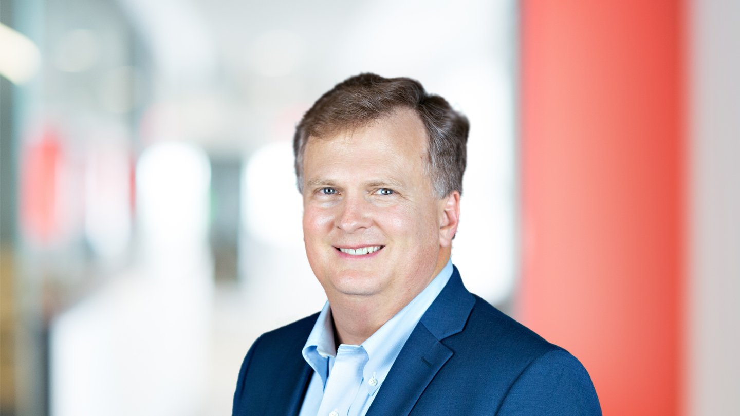 Headshot of Chuck Davenport