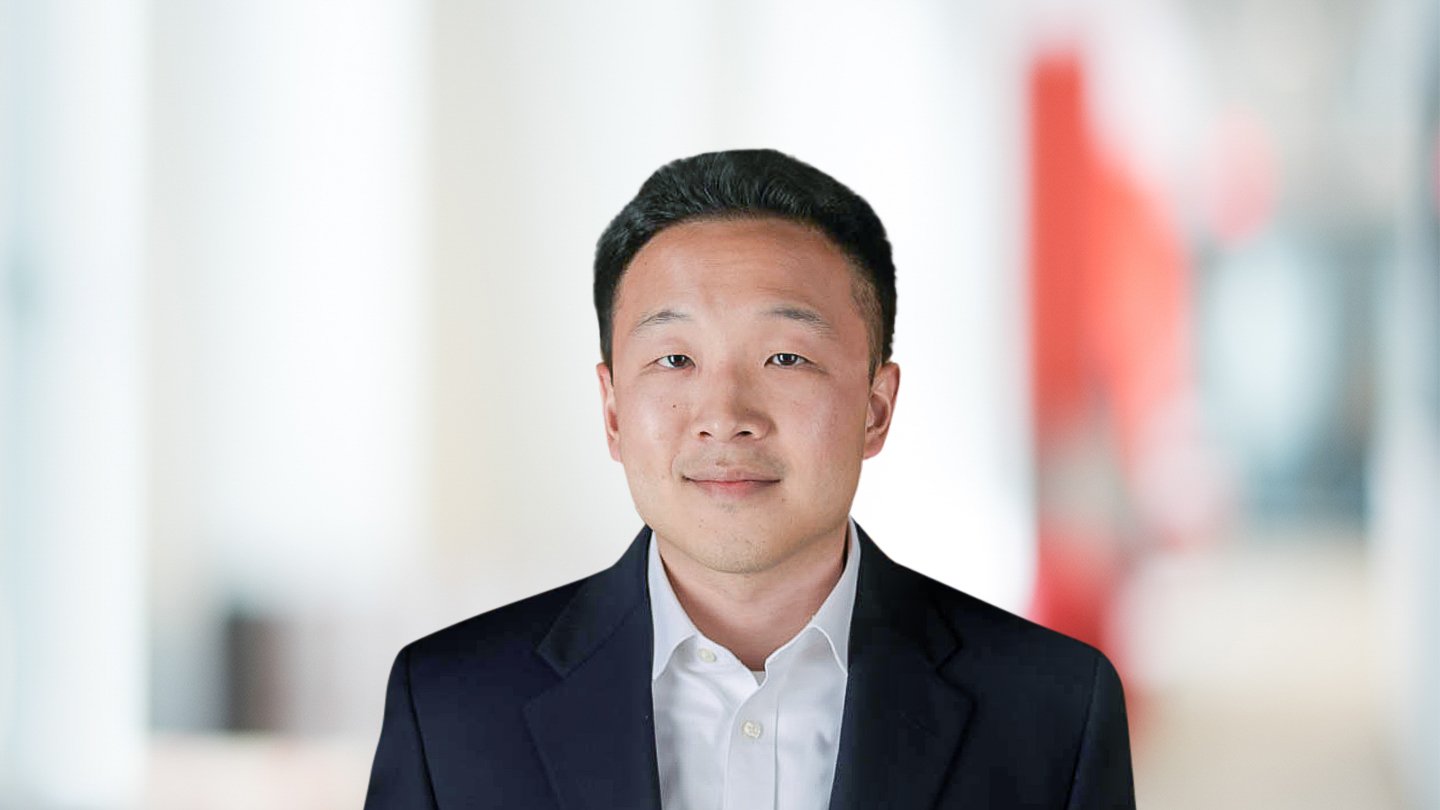 Hubert Shen - Management Consultant | Bain & Company
