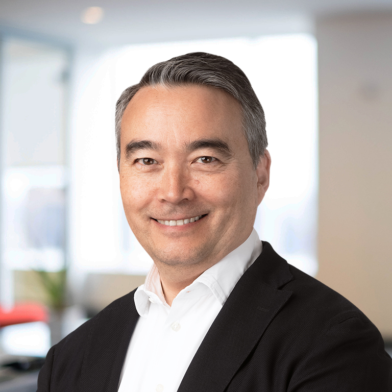 Headshot of Alex Bhak