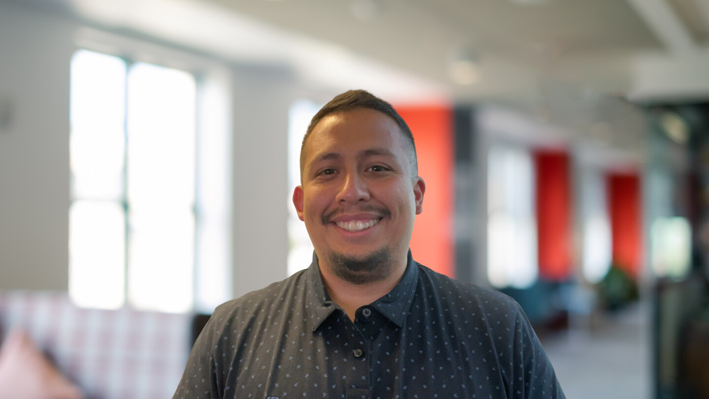 Headshot of Jovan Ponce