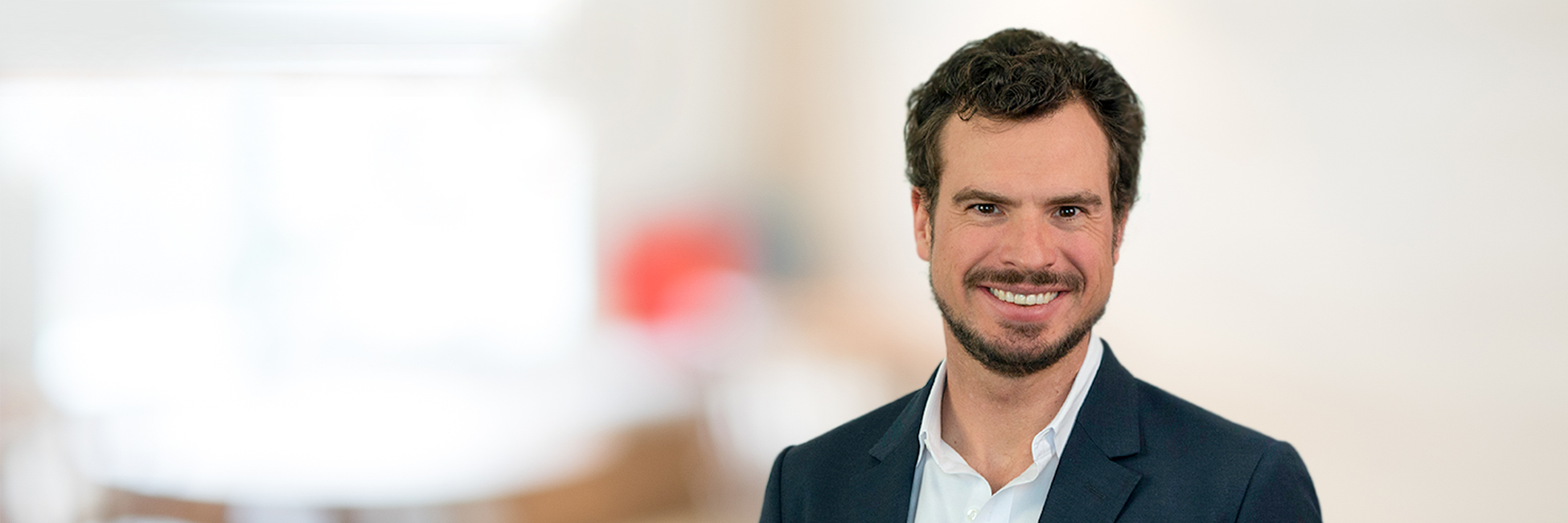 Headshot of Ingo Janisch