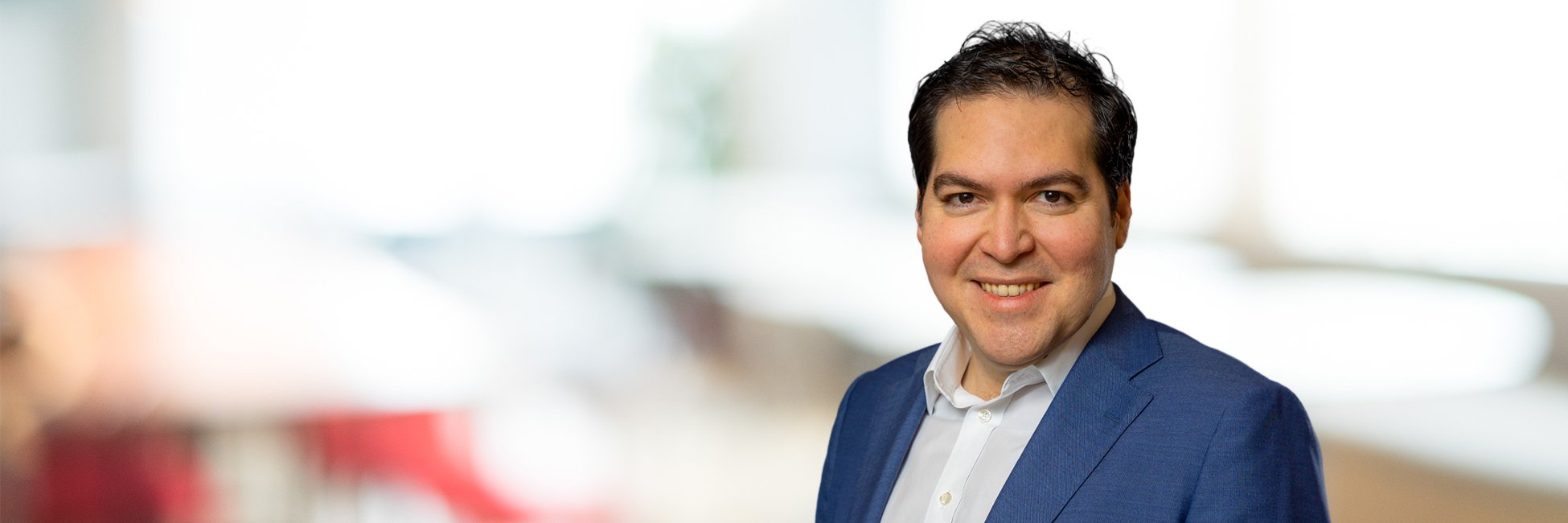 Headshot of Mario Conde