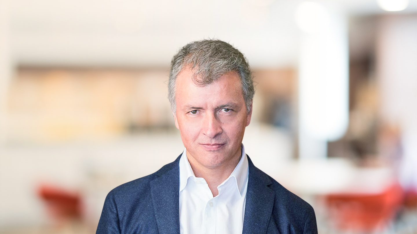 Headshot of Luis Uriza