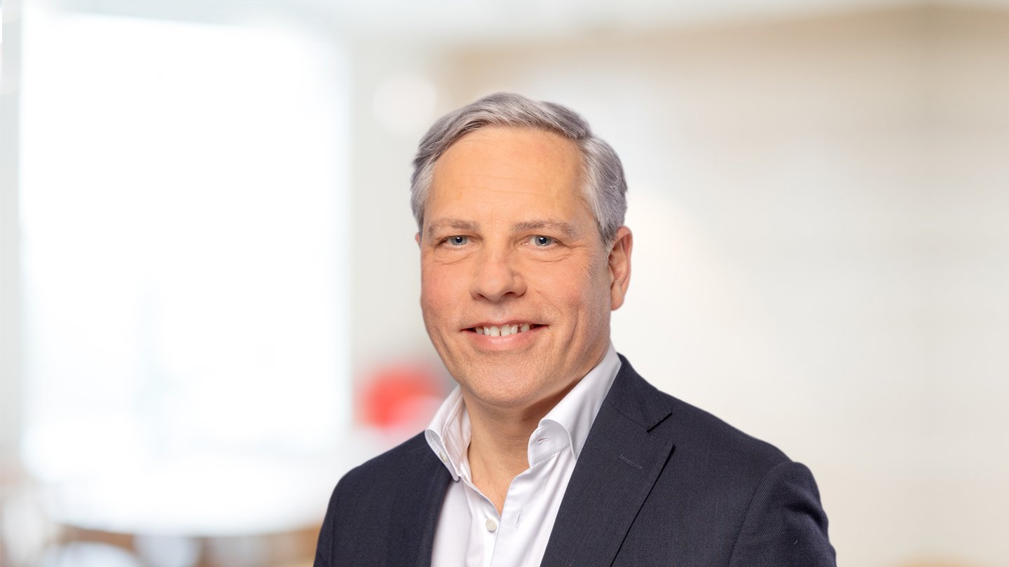 Headshot of Jens Kilimann