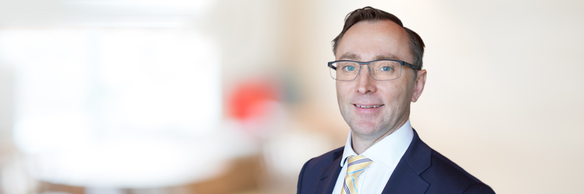 Headshot of Andrew Singer