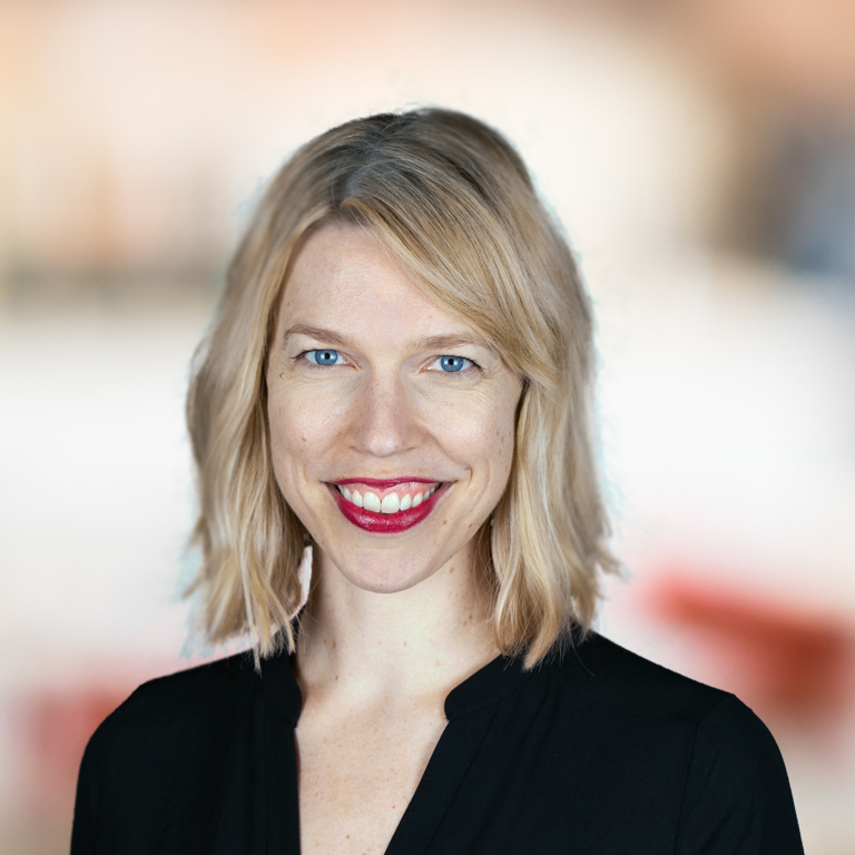 Headshot of Eliza Kennedy