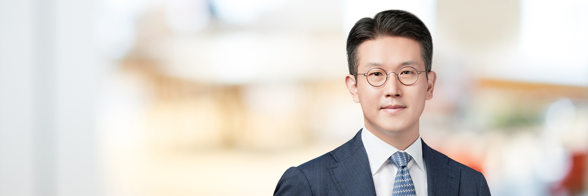 Headshot of Jiwook Chang