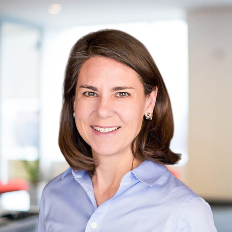 Headshot of Heidi Deringer