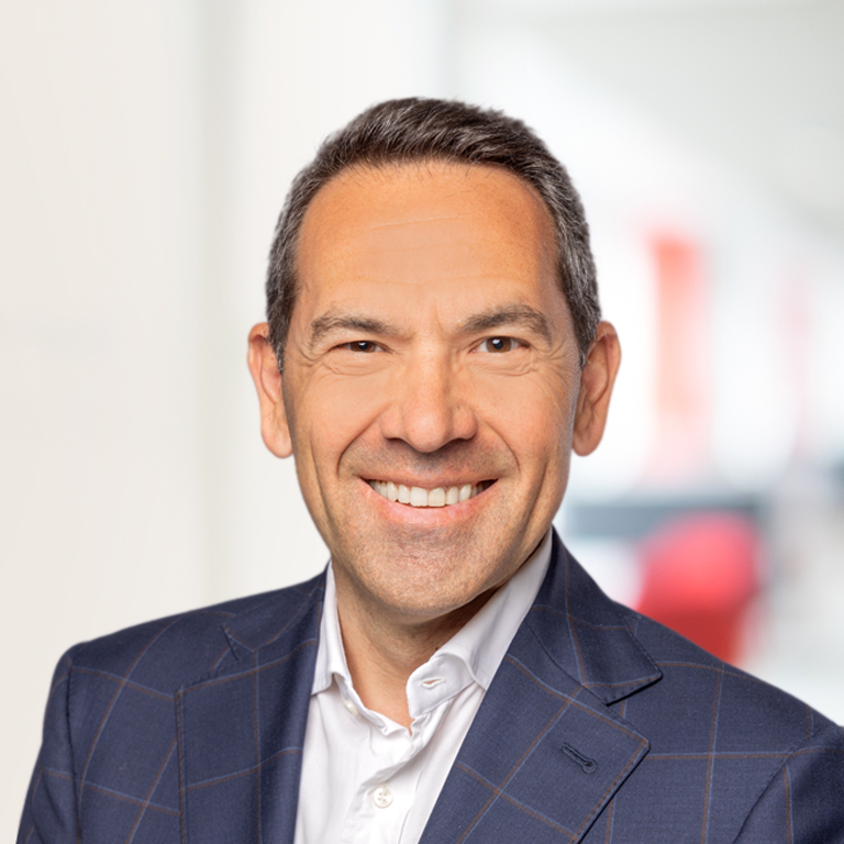 Headshot of Andrea Isabella