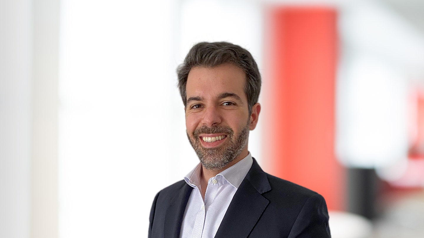 Headshot of Alberto Requena