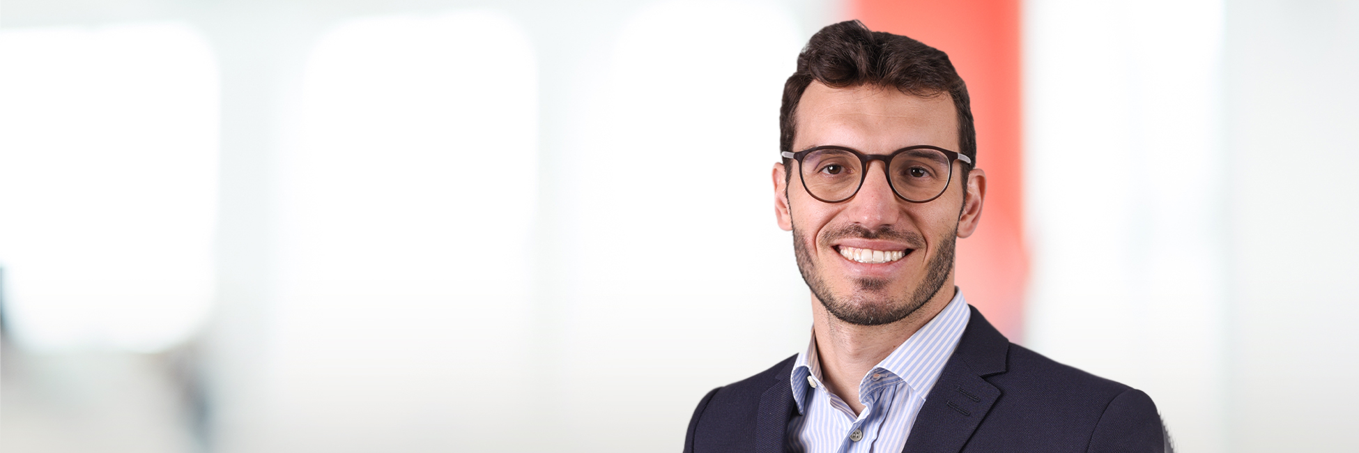 Headshot of Alan De Riz