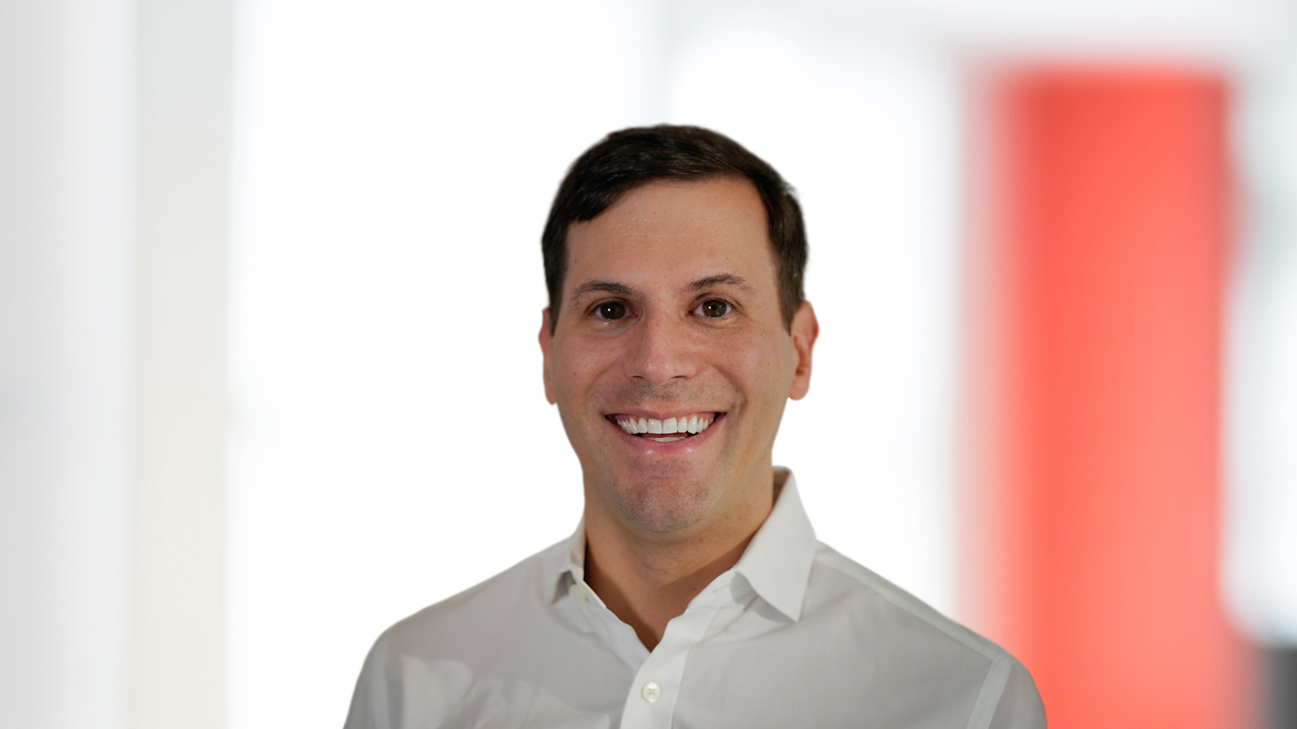 Headshot of Ian Weber