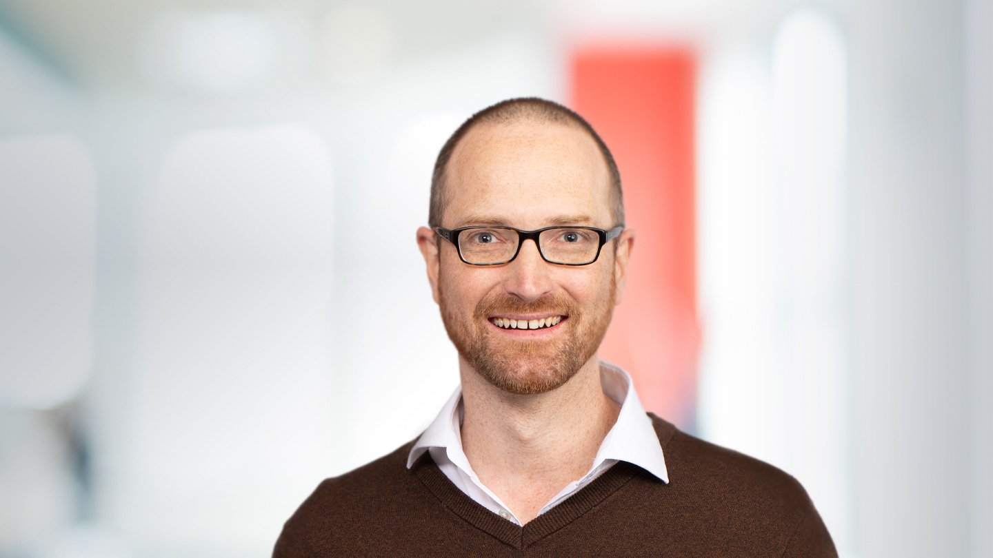 Headshot of Holger Kömm