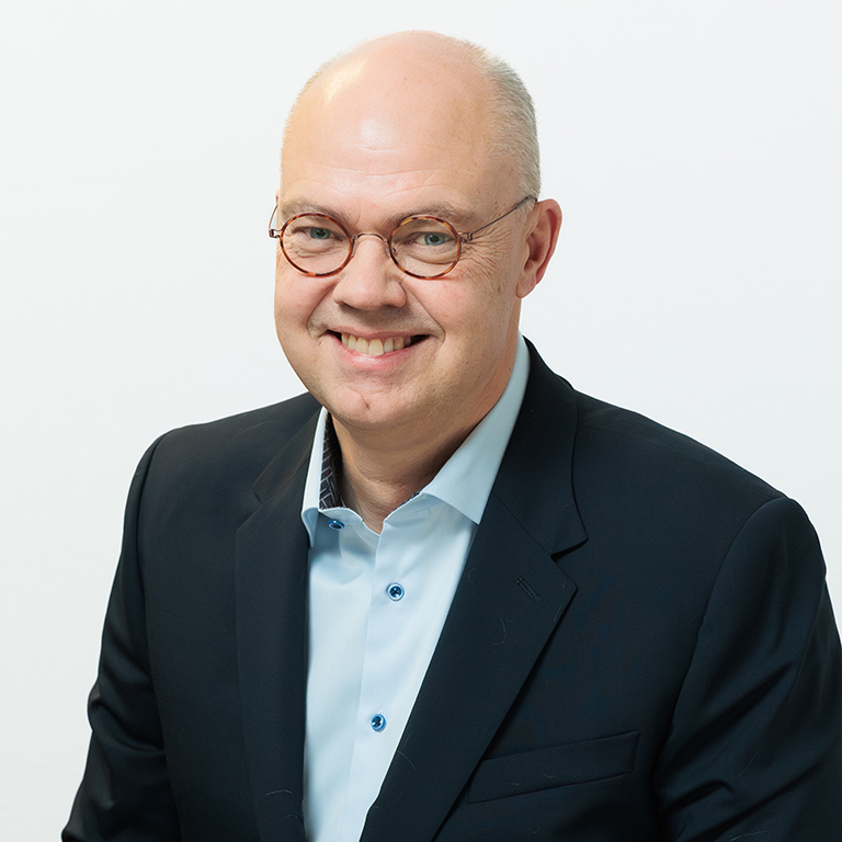 Headshot of Poul  Weihrauch