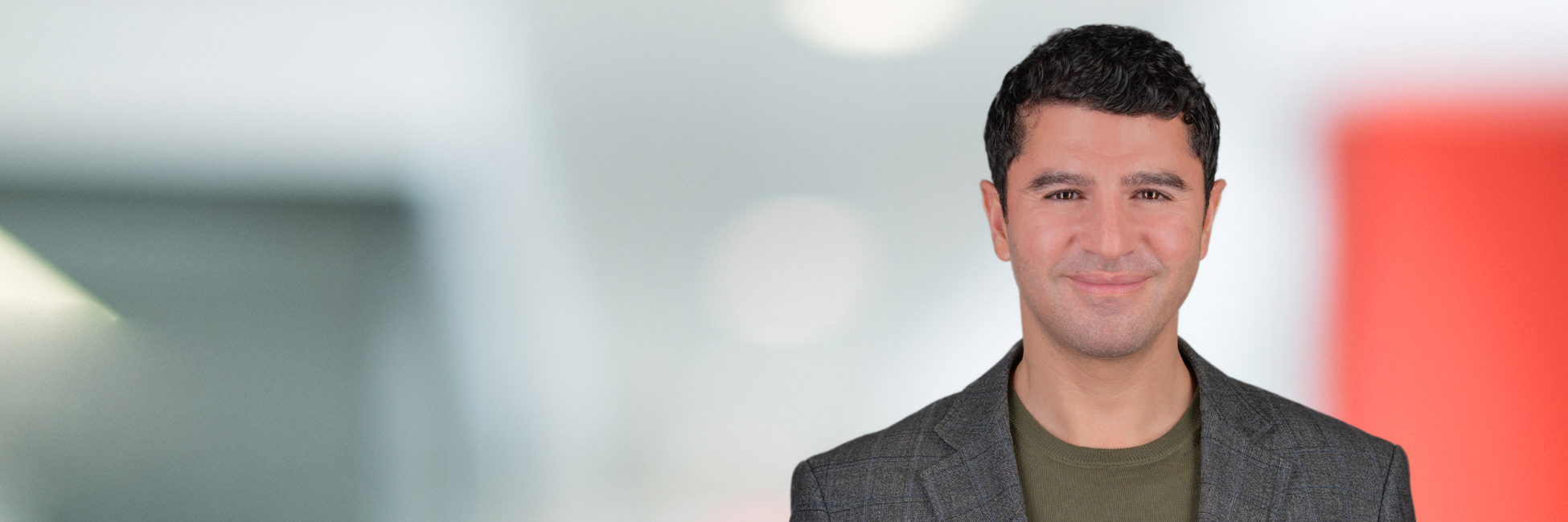 Simo Zerrifi - Management Consultant | Bain & Company
