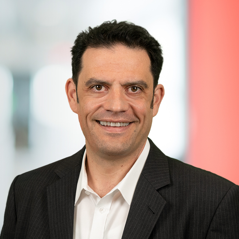 Headshot of Eric Zayer