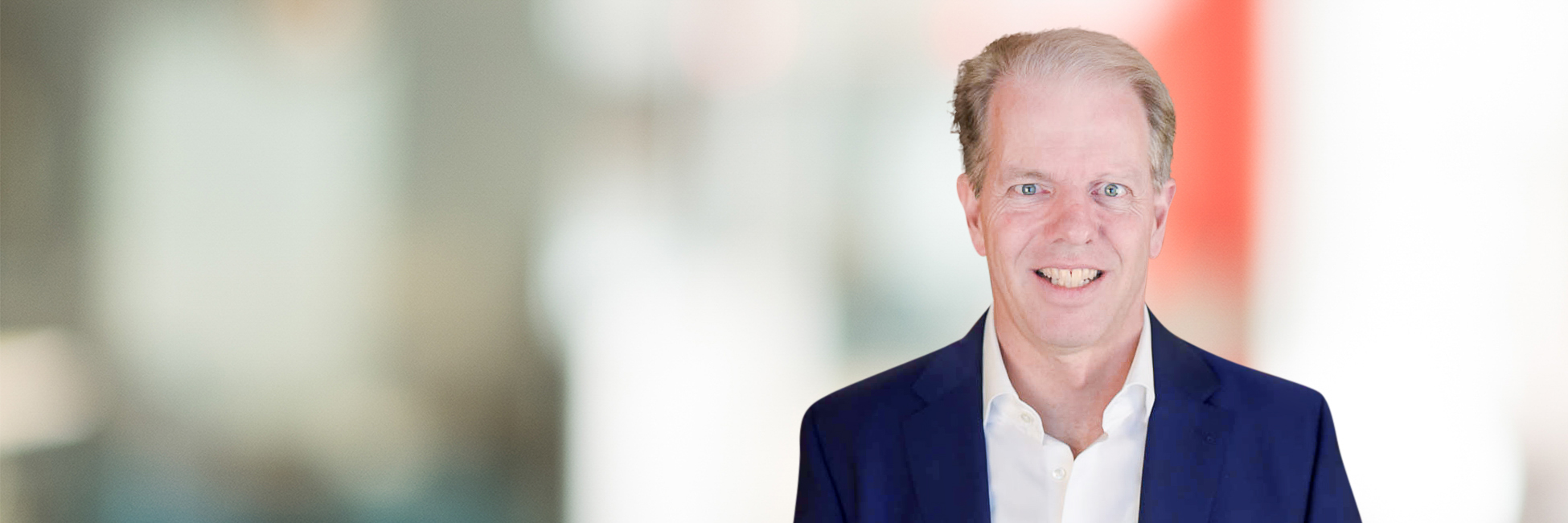 Headshot of Henrik Naujoks