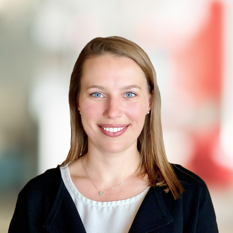 Headshot of Chelsea Schott