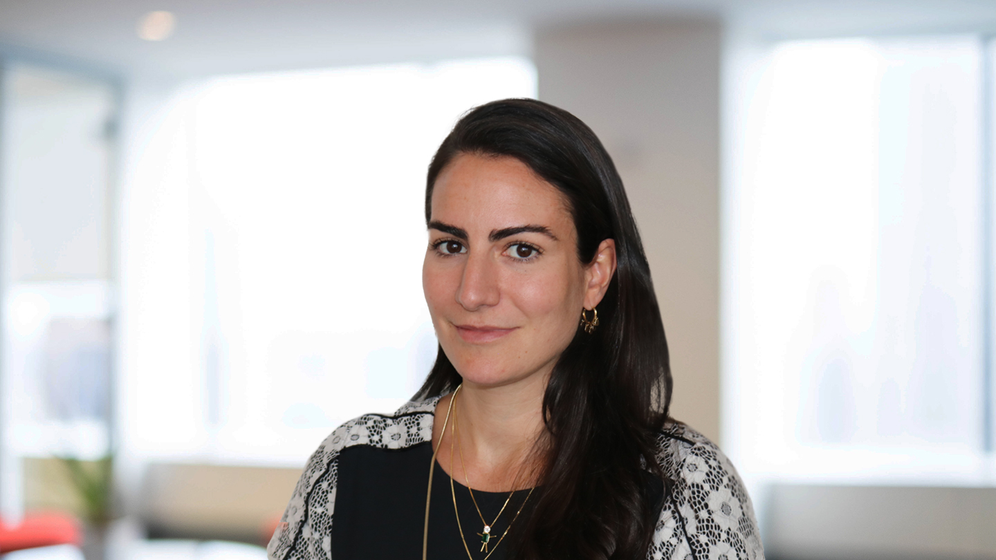 Headshot of Luiza Cerri