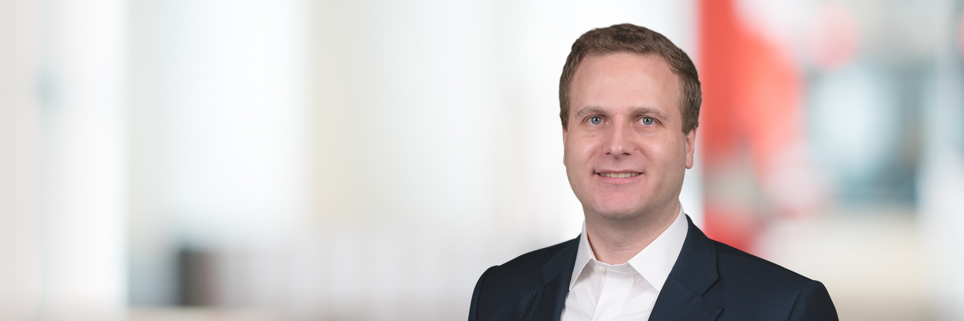 Headshot of Tobias Hürlimann