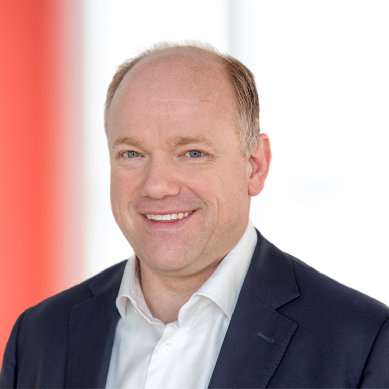 Headshot of Markus Simon