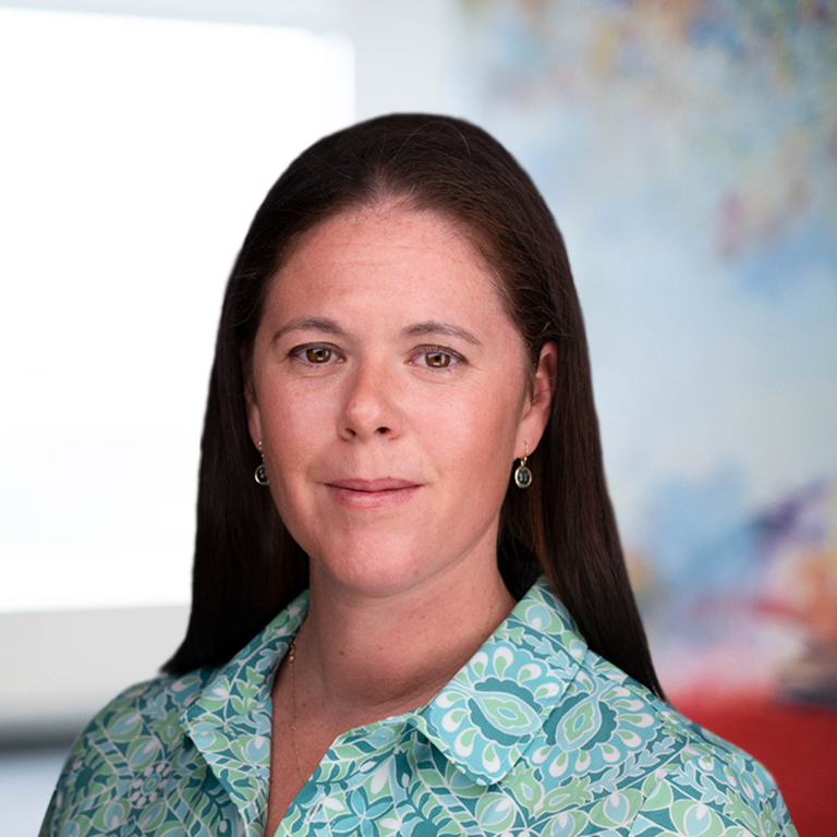 Headshot of Elizabeth Karl