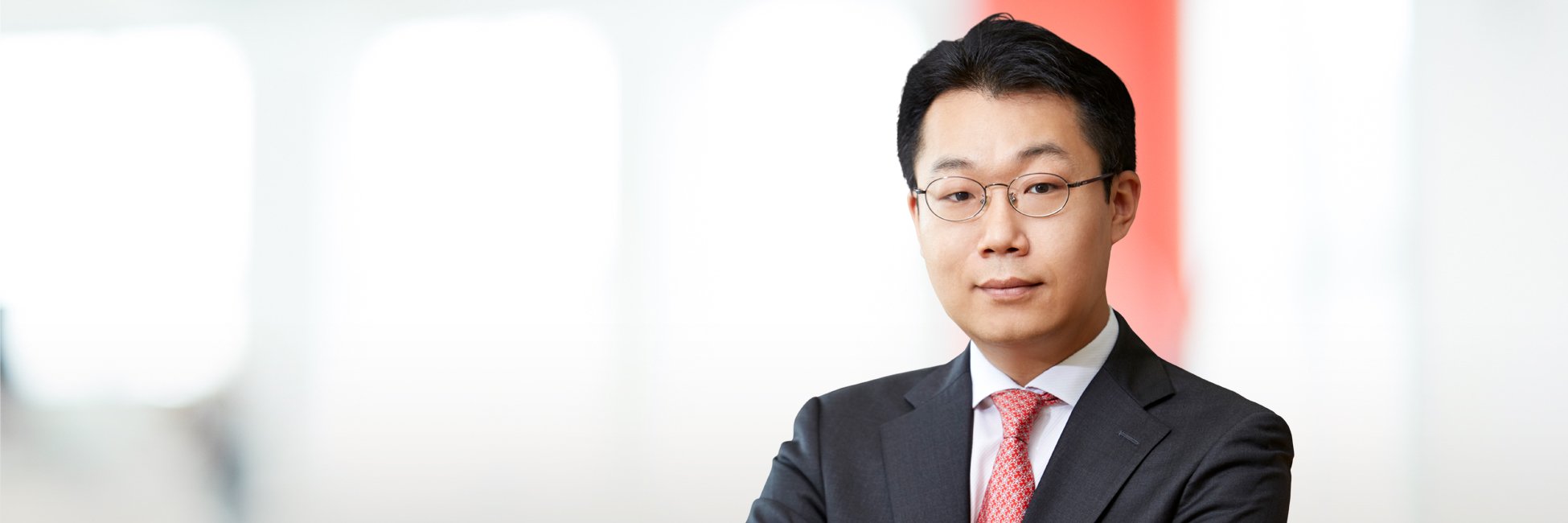 Headshot of Wooseok Shin