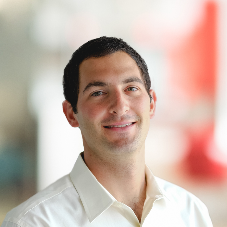 Headshot of Alex Harris