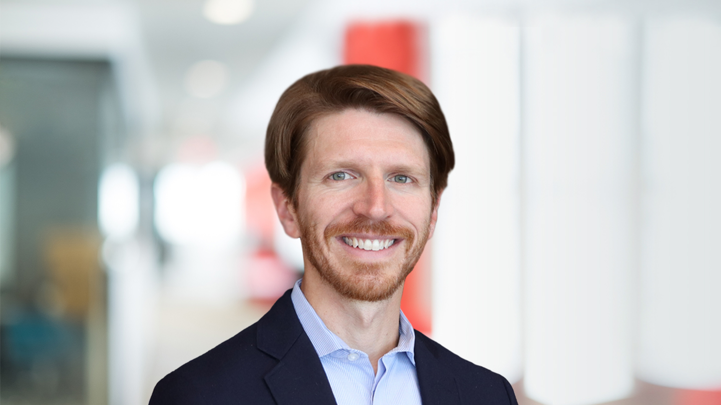 Tom Oliphant - Management Consultant - Bain & Company