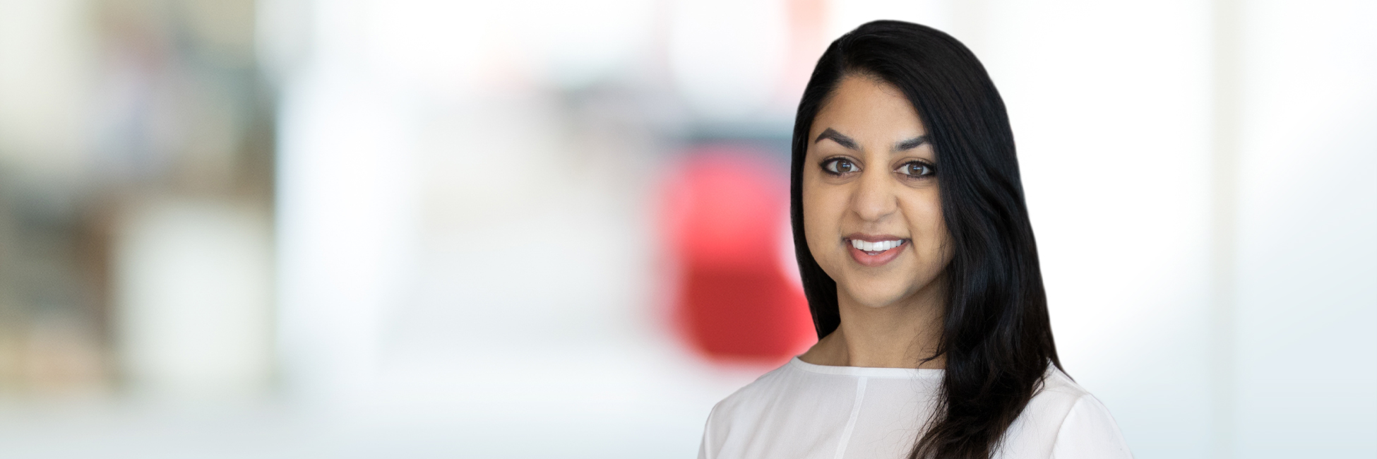 Headshot of Nina Saxena