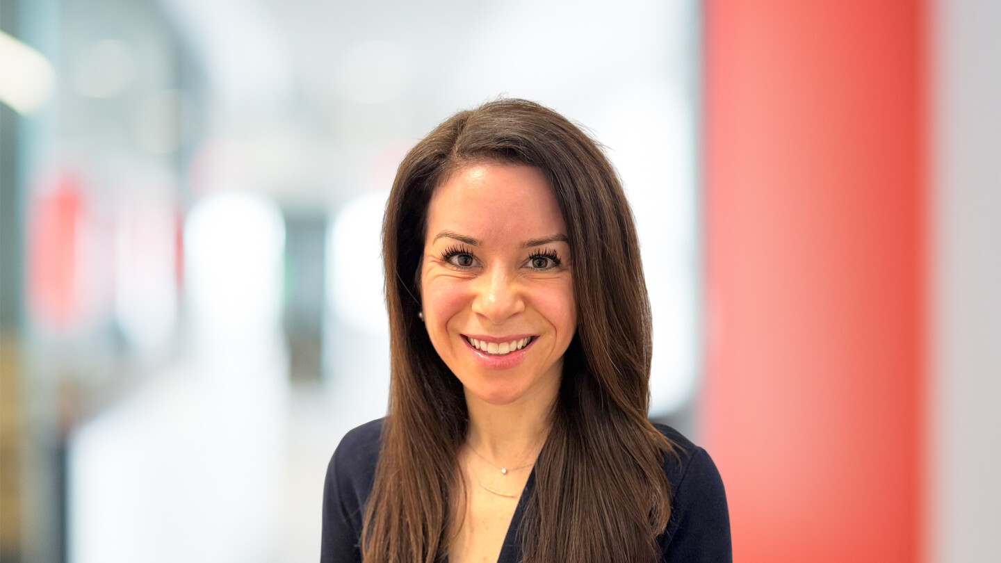 Headshot of Hanna Kadesch