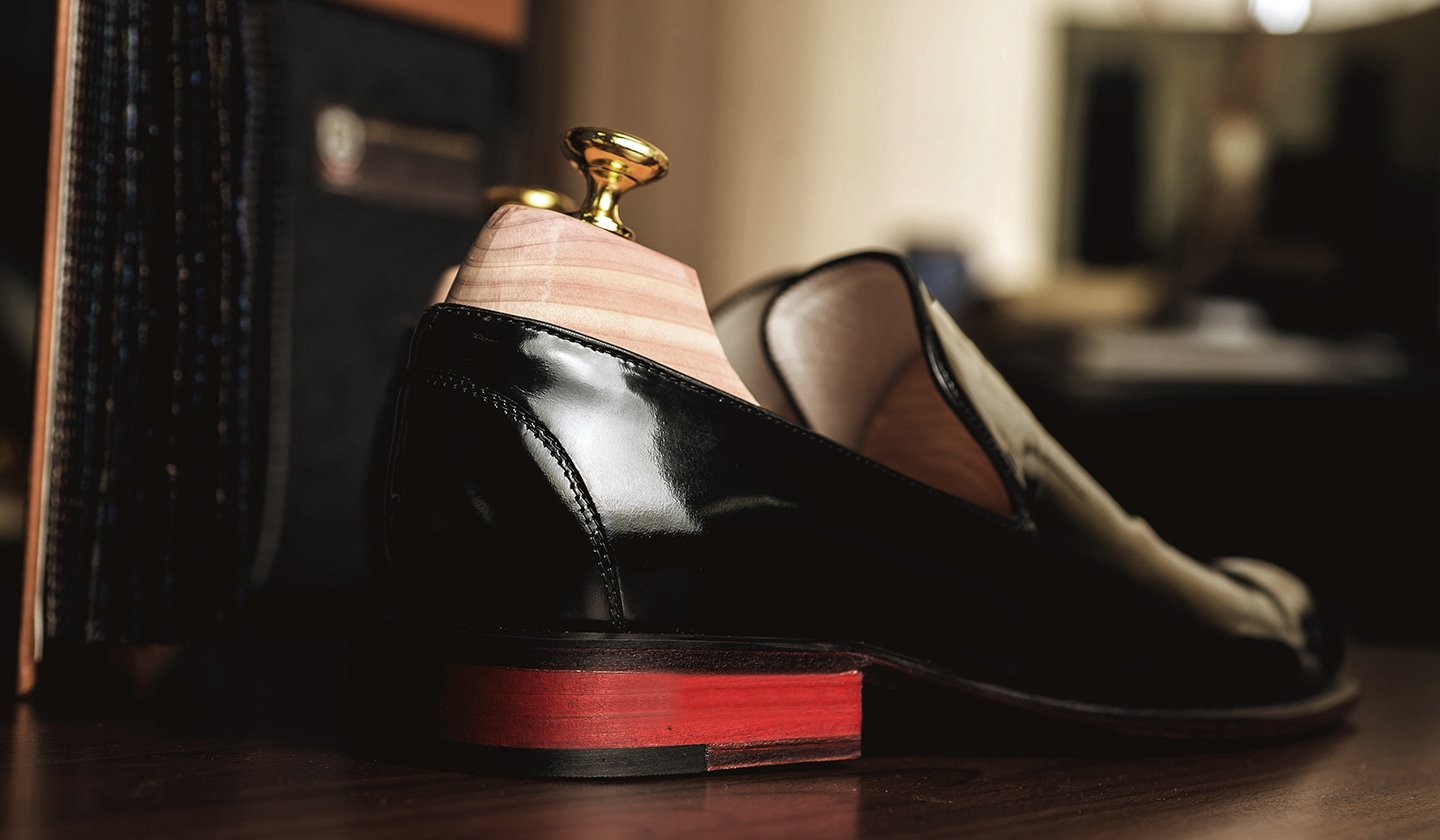 Luxury Goods Worldwide Market Study, FallWinter 2017 Bain & Company